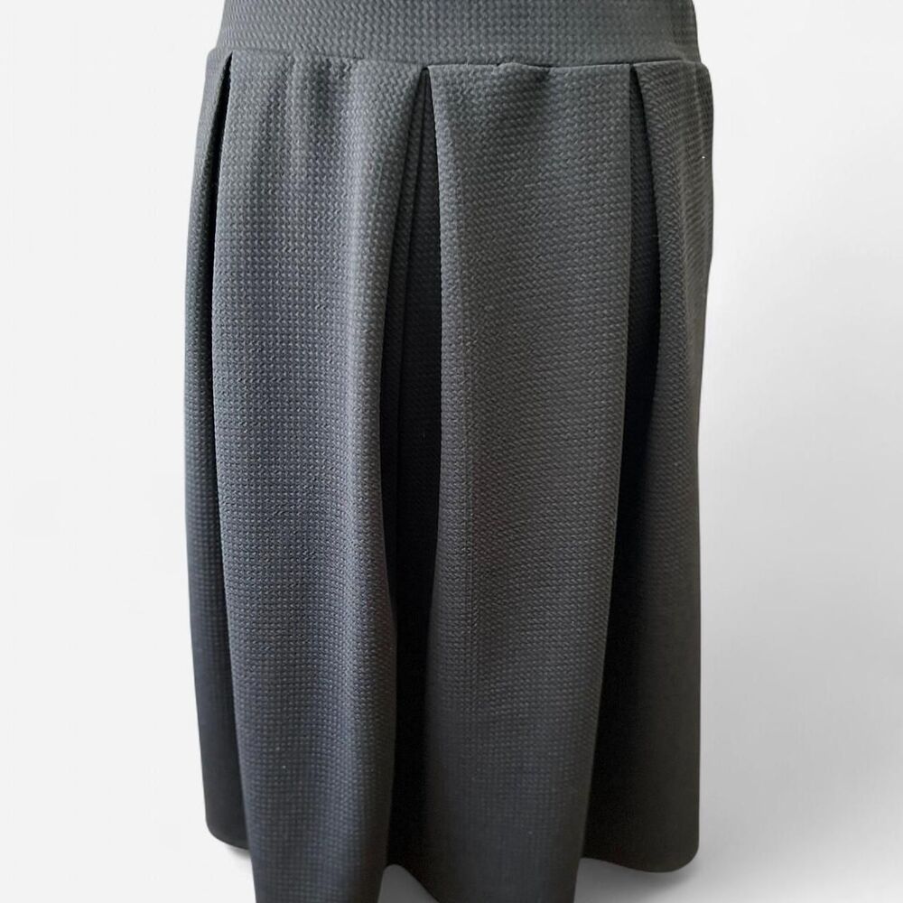 db established‎ 1962 Women's Black Flare Skirt small
